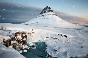 daniel-ferrandiz-mont-1316873-unsplash