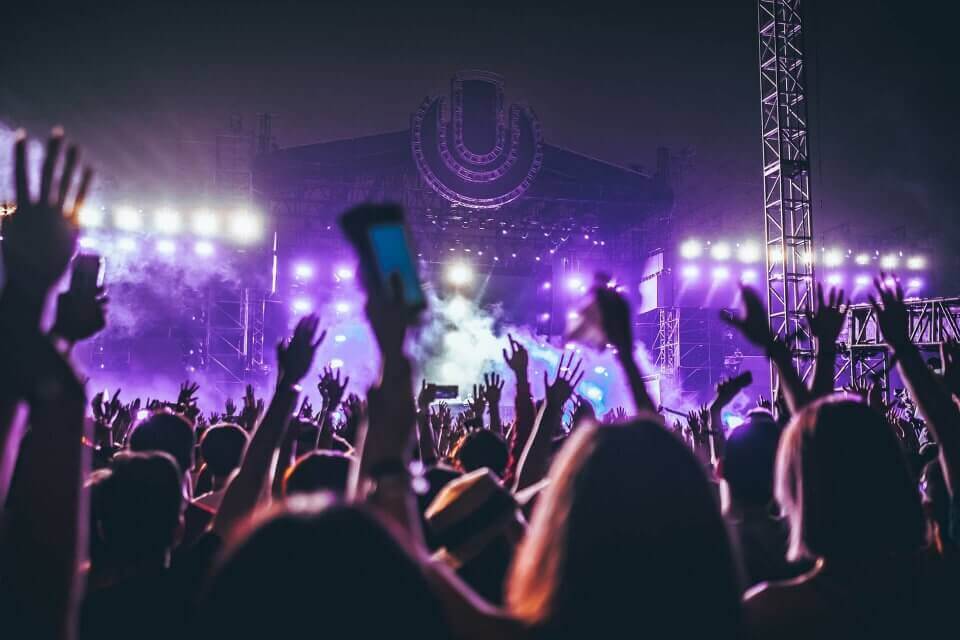 lifestyle-music-people